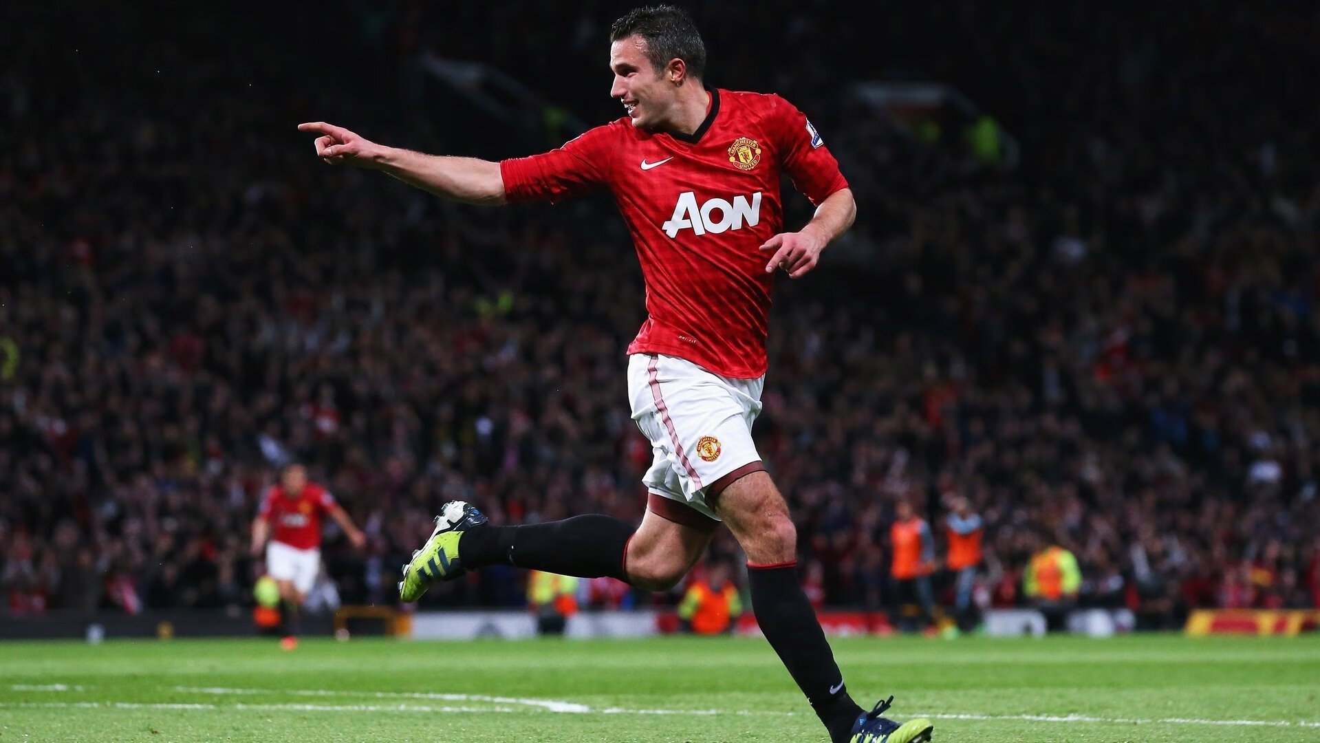 爱游戏全站-_雄鹿再创奇迹，字母哥三双制胜_，字母哥雄鹿报道视频